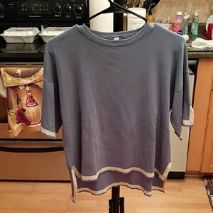 Stylish Short Sleeve Top in Blue and Cream High Low